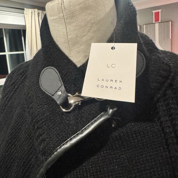 Lauren Conrad Women's Black Cable Knit Cape Sweater Top Metal Clip - One Size - Picture 6 of 7
